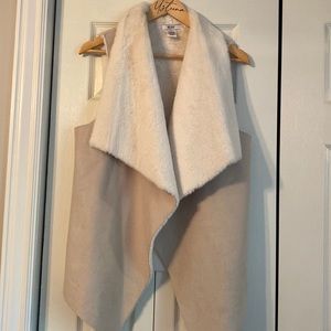 Faux fur sleeveless cardigan. Size s/m. Great quality.